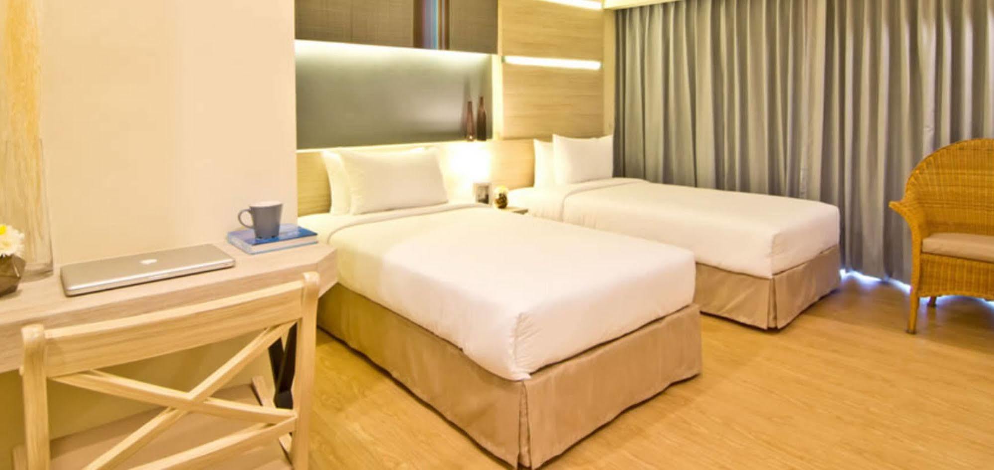 Sunshine One Hotel Pattaya Exterior photo