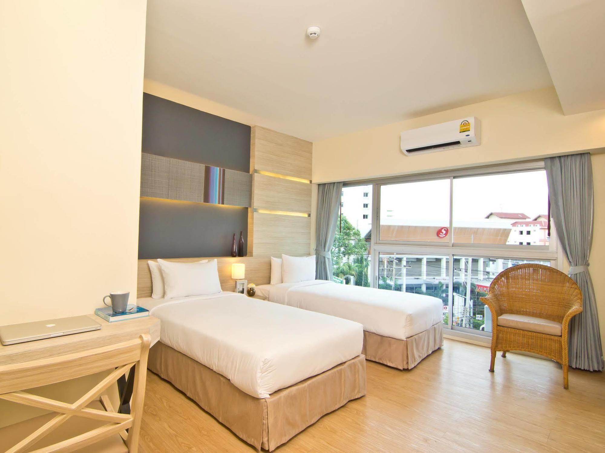 Sunshine One Hotel Pattaya Exterior photo